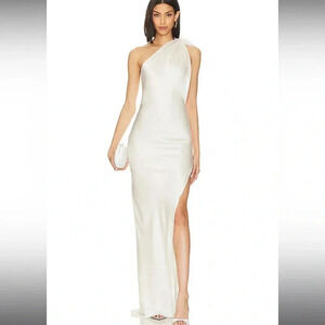 MADEBYILA Emma Gown in White Sz‎ M